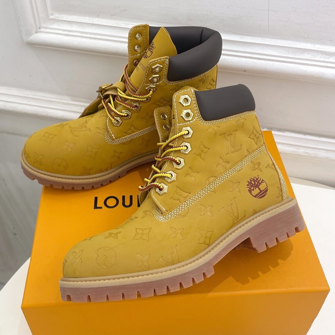 LV X TIMBERLAND MARTIN BOOT IN PEANUT BROWN MONOGRAM SUEDE - 35