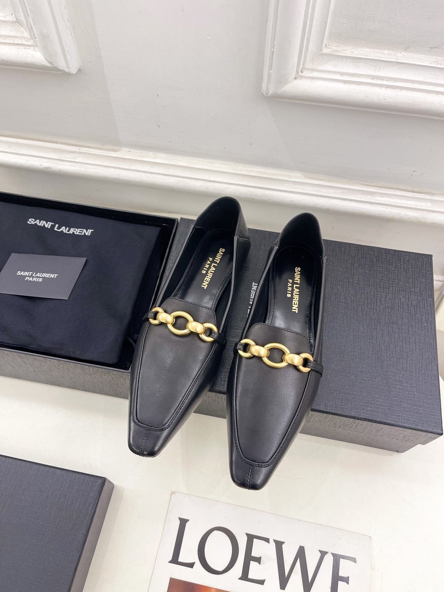 FLAT LOAFERS WITH GOLD CHAIN IN BLACK SMOOTH CALFSKIN - 35