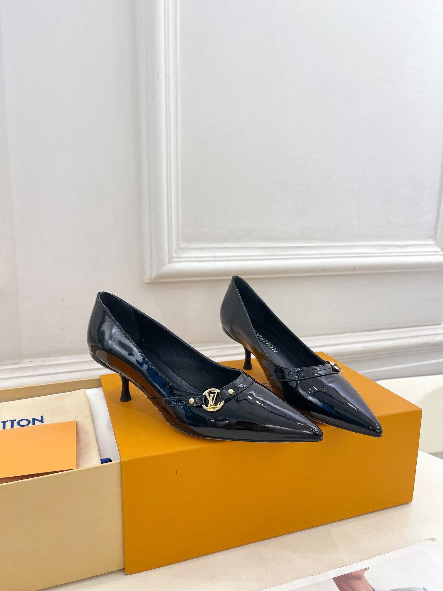 6AM HIGH PUMP 5 CM IN BLACK PATENT CALFSKIN - 35
