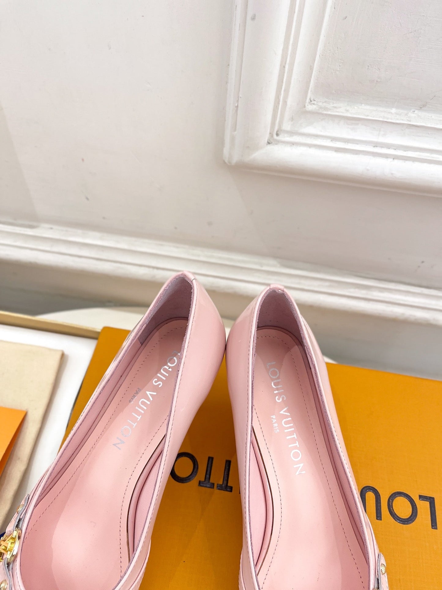6AM HIGH PUMP 5 CM IN BABY PINK CALFSKIN - 35