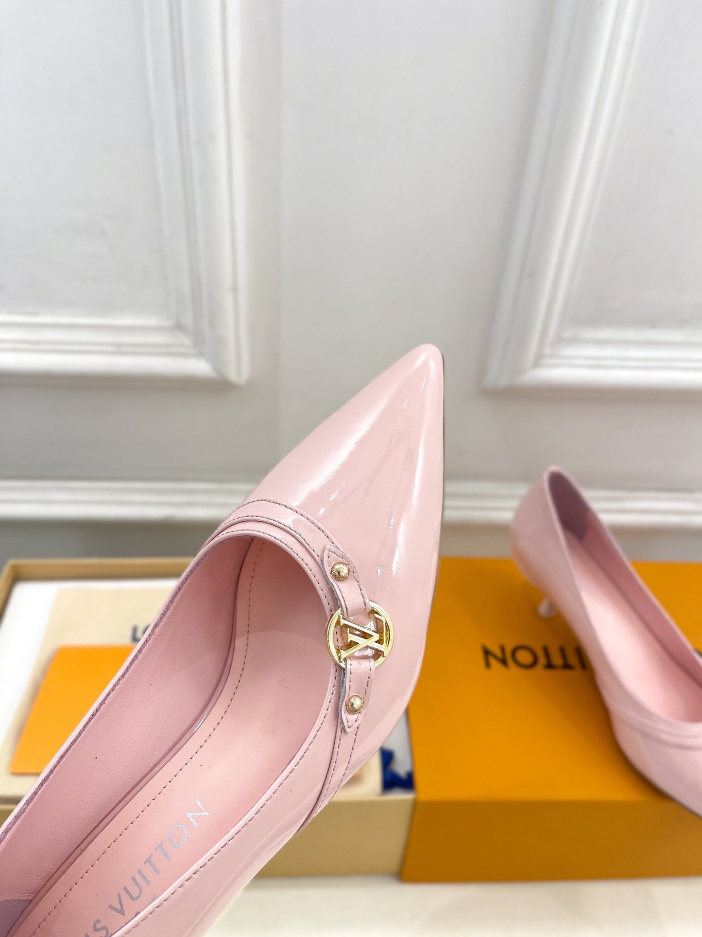 6AM HIGH PUMP 5 CM IN BABY PINK CALFSKIN - 35