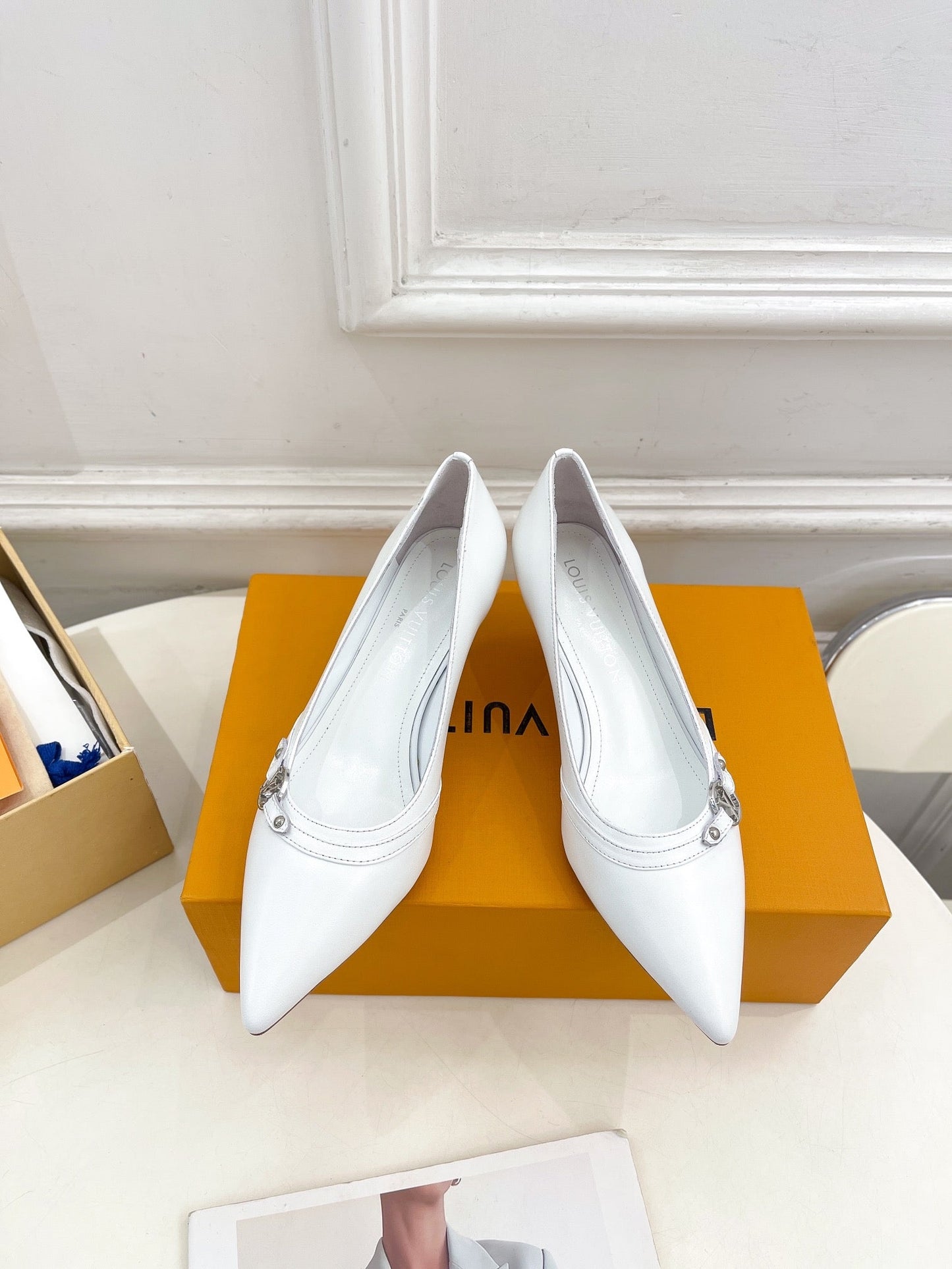6AM HIGH PUMP 5 CM IN WHITE CALFSKIN - 35