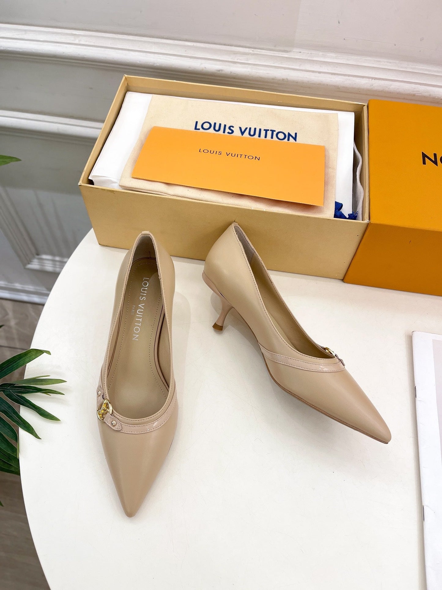 6AM HIGH PUMP 5 CM IN BISQUE BEIGE CALFSKIN - 35