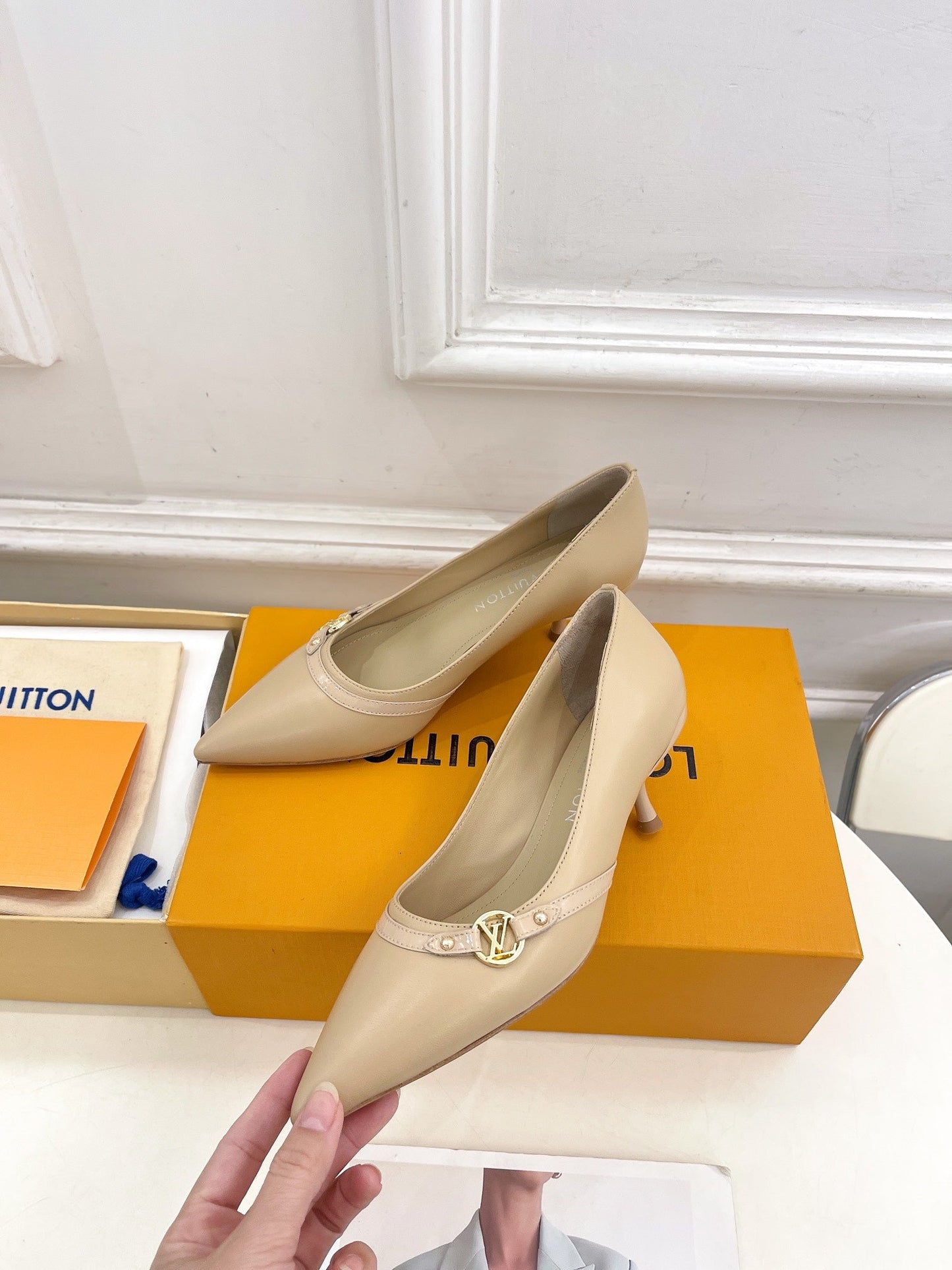 6AM HIGH PUMP 5 CM IN BISQUE BEIGE CALFSKIN - 35
