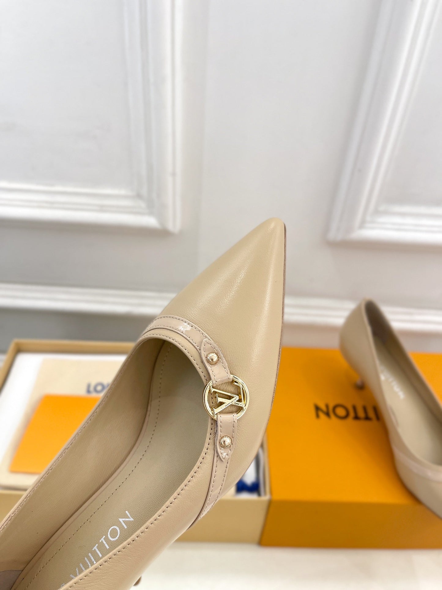 6AM HIGH PUMP 5 CM IN BISQUE BEIGE CALFSKIN - 35