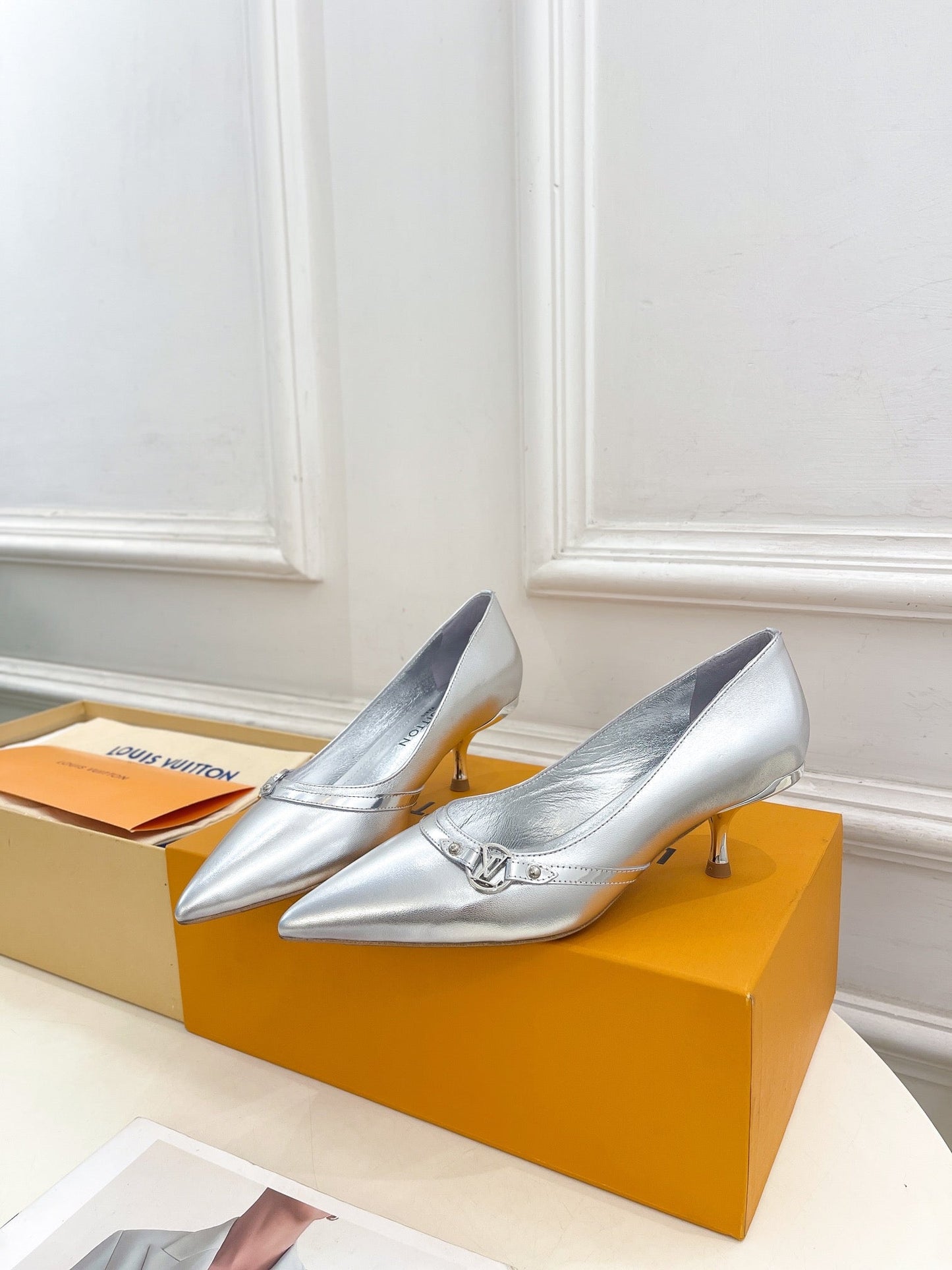 6AM HIGH PUMP 5 CM IN SILVER CALFSKIN - 35