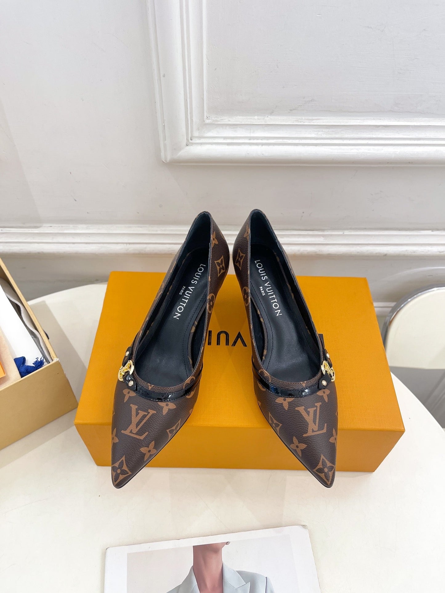 6AM HIGH PUMP 5 CM IN CHOCOLATE BROWN MONOGRAM CALFSKIN - 35