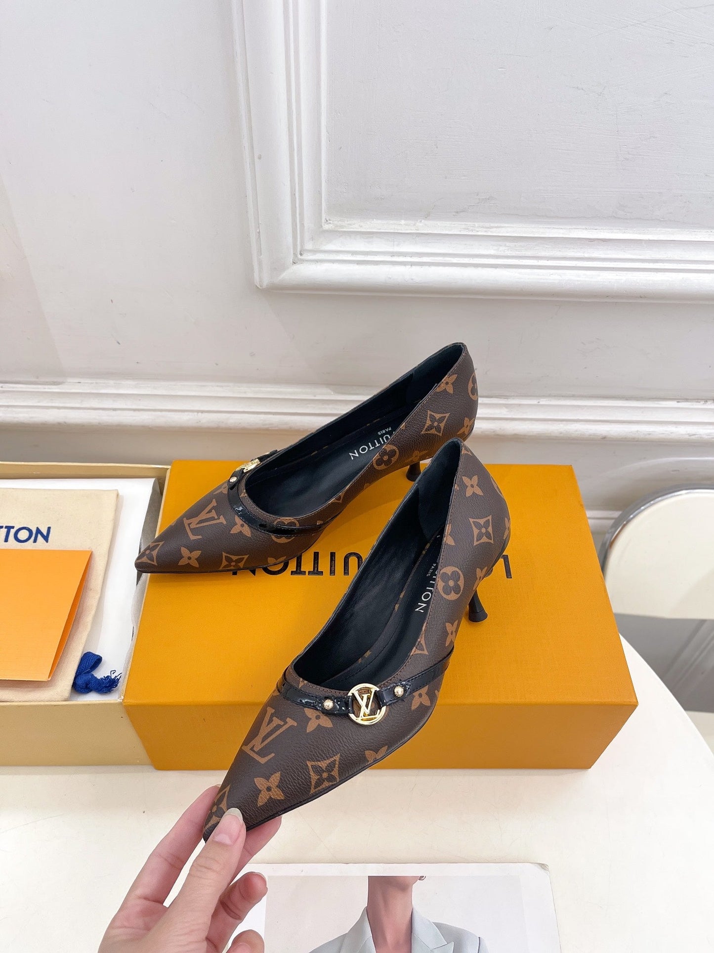 6AM HIGH PUMP 5 CM IN CHOCOLATE BROWN MONOGRAM CALFSKIN - 35