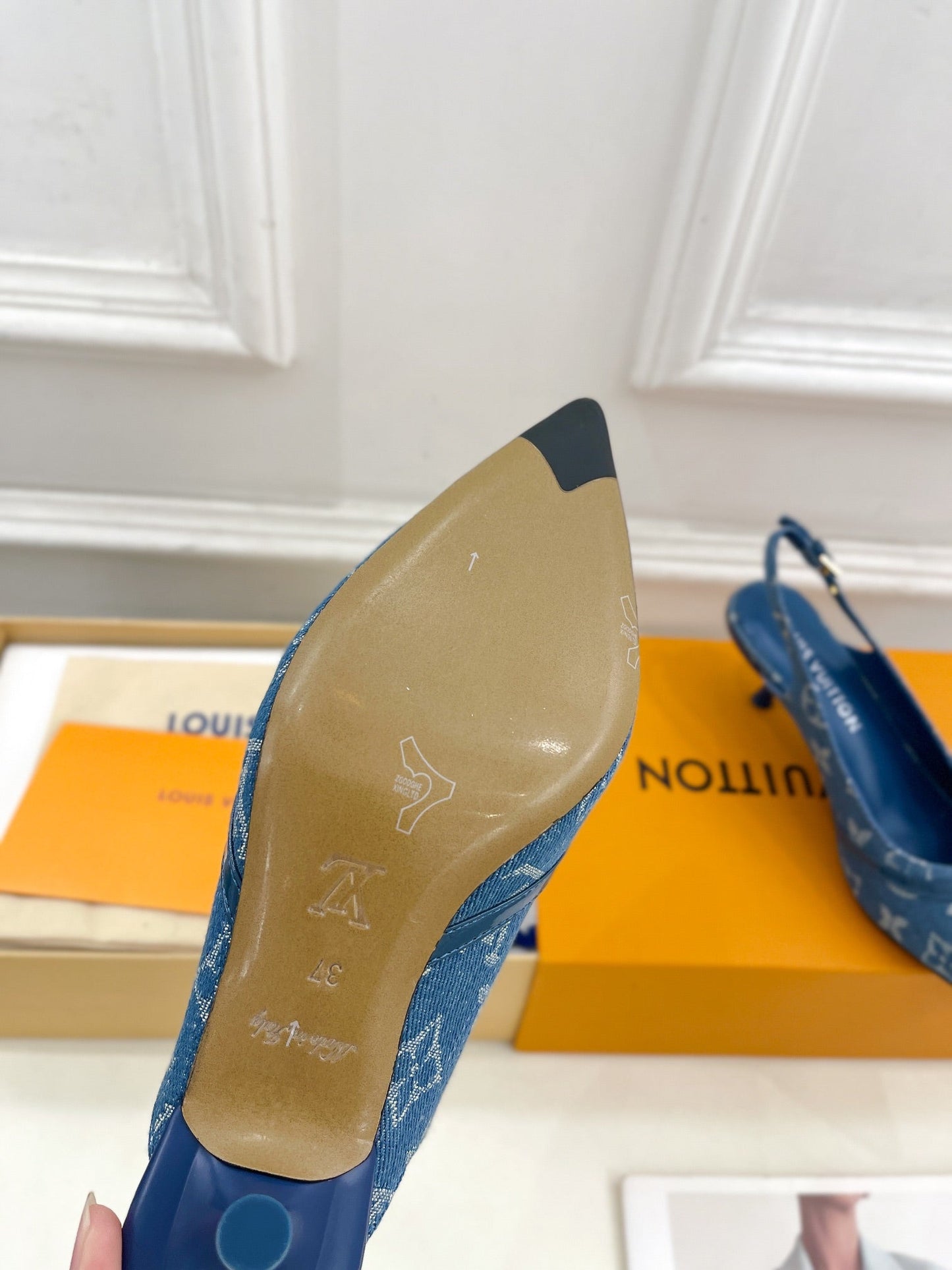 HIGH SLINGBACKS 5 CM IN CLASSIC BLUE MONOGRAM DENIM FABRIC - 35