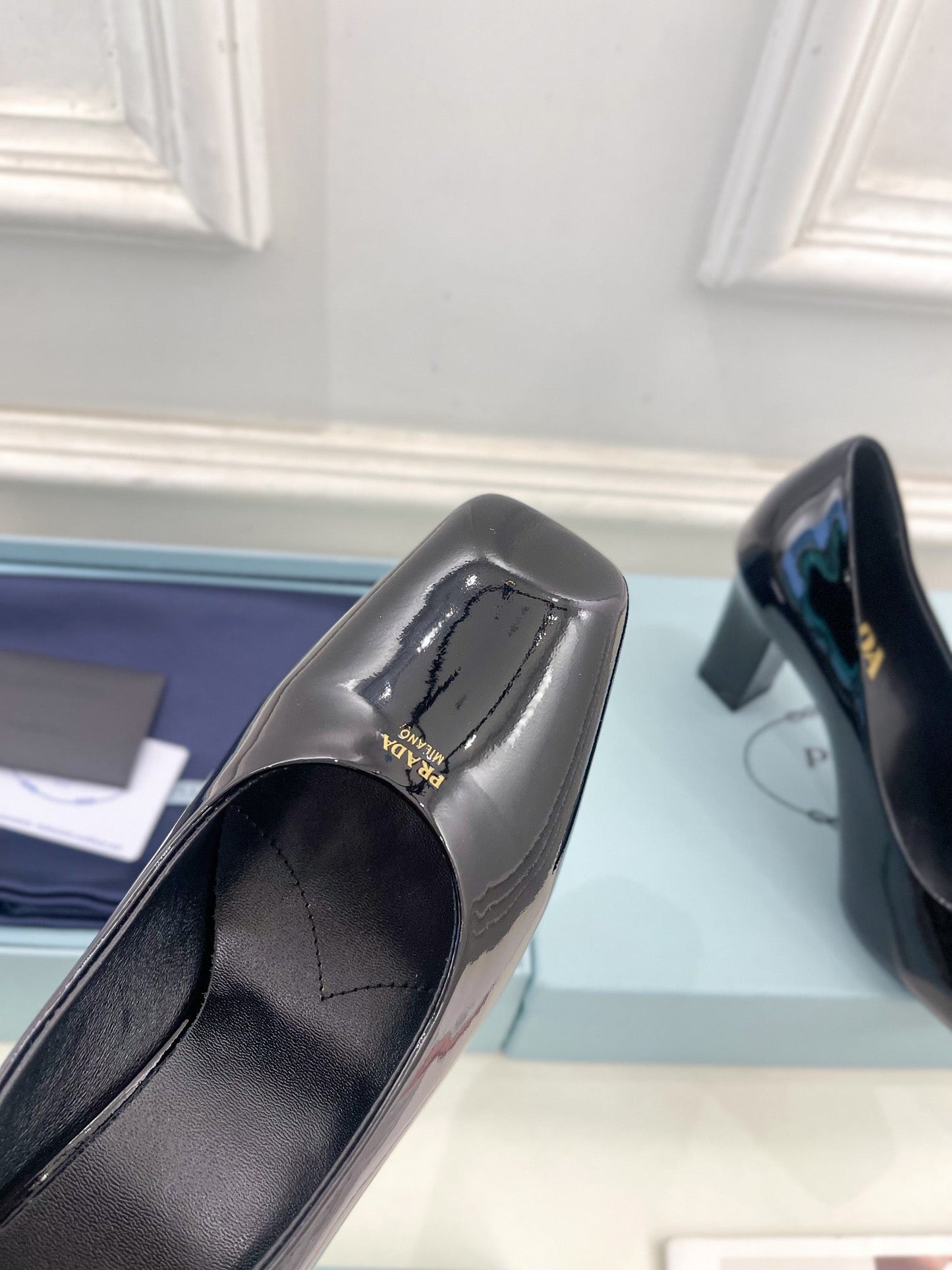 SQUARE TOE HIGH PUMPS IN BLACK GLOSSY CALFSKIN - 34