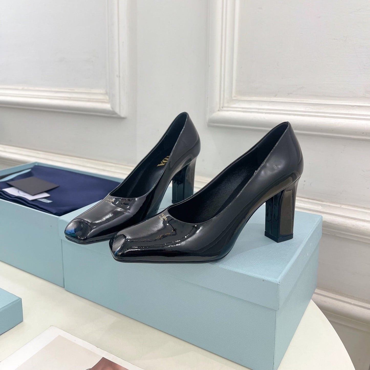 SQUARE TOE HIGH PUMPS IN BLACK GLOSSY CALFSKIN - 34