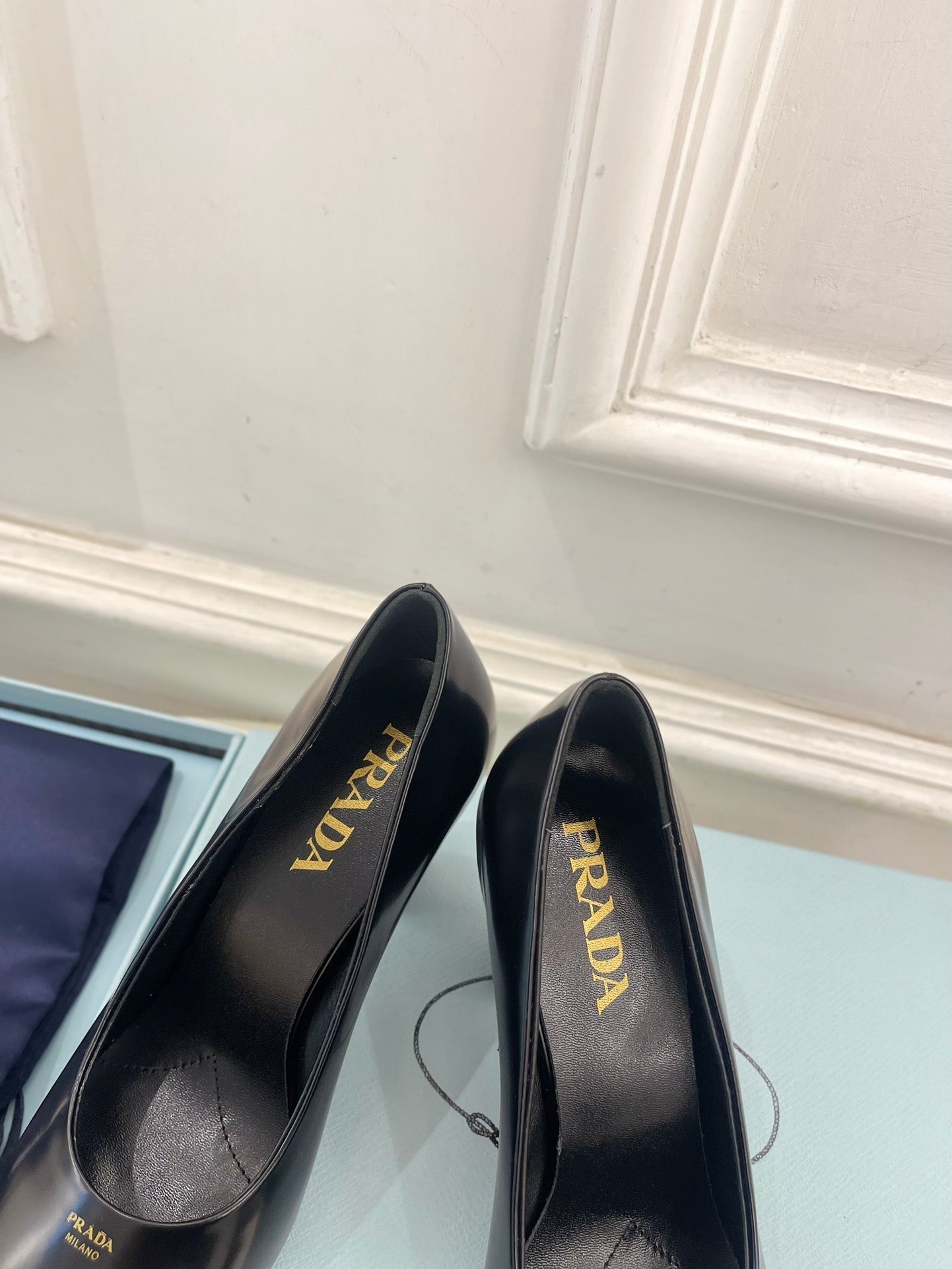 SQUARE TOE HIGH PUMPS IN BLACK SMOOTH LAMBSKIN - 34