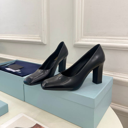 SQUARE TOE HIGH PUMPS IN BLACK SMOOTH LAMBSKIN - 34