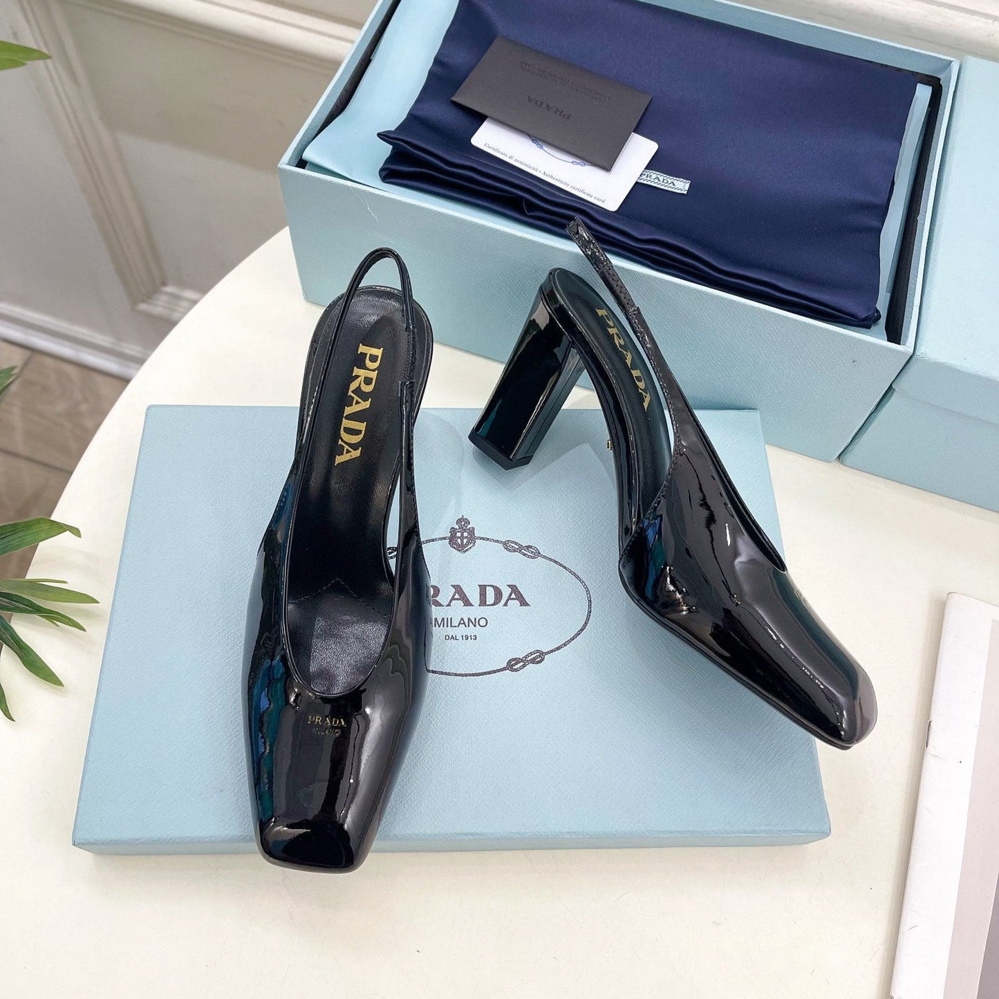 SQUARE TOE SLINGBACK PUMPS IN BLACK GLOSSY CALFSKIN - 34