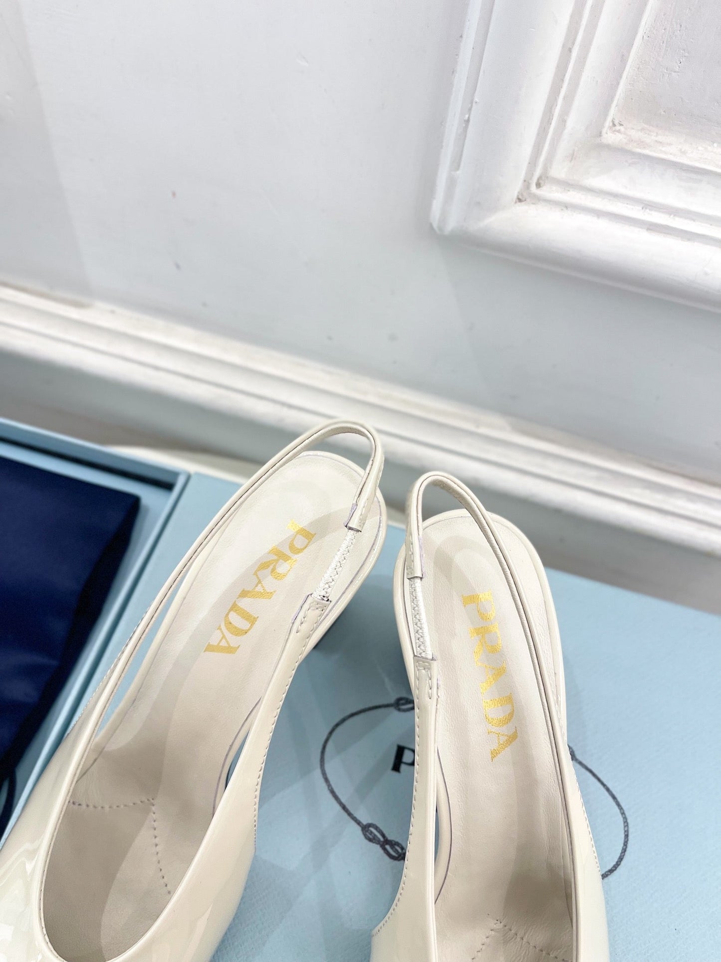 SQUARE TOE SLINGBACK PUMPS IN WHITE GLOSSY CALFSKIN - 34