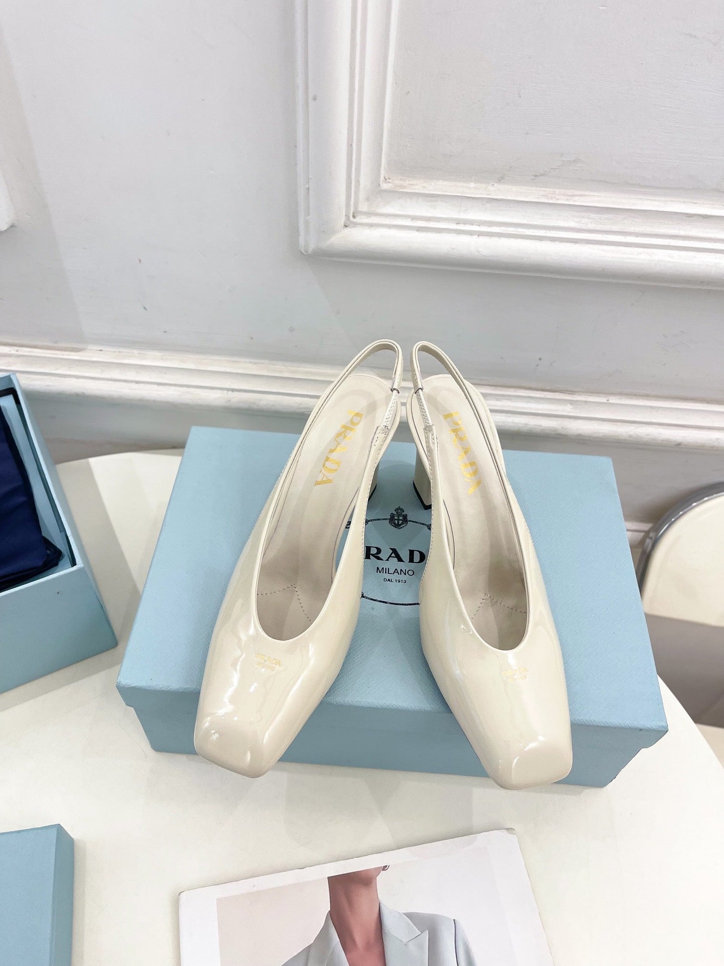SQUARE TOE SLINGBACK PUMPS IN WHITE GLOSSY CALFSKIN - 34