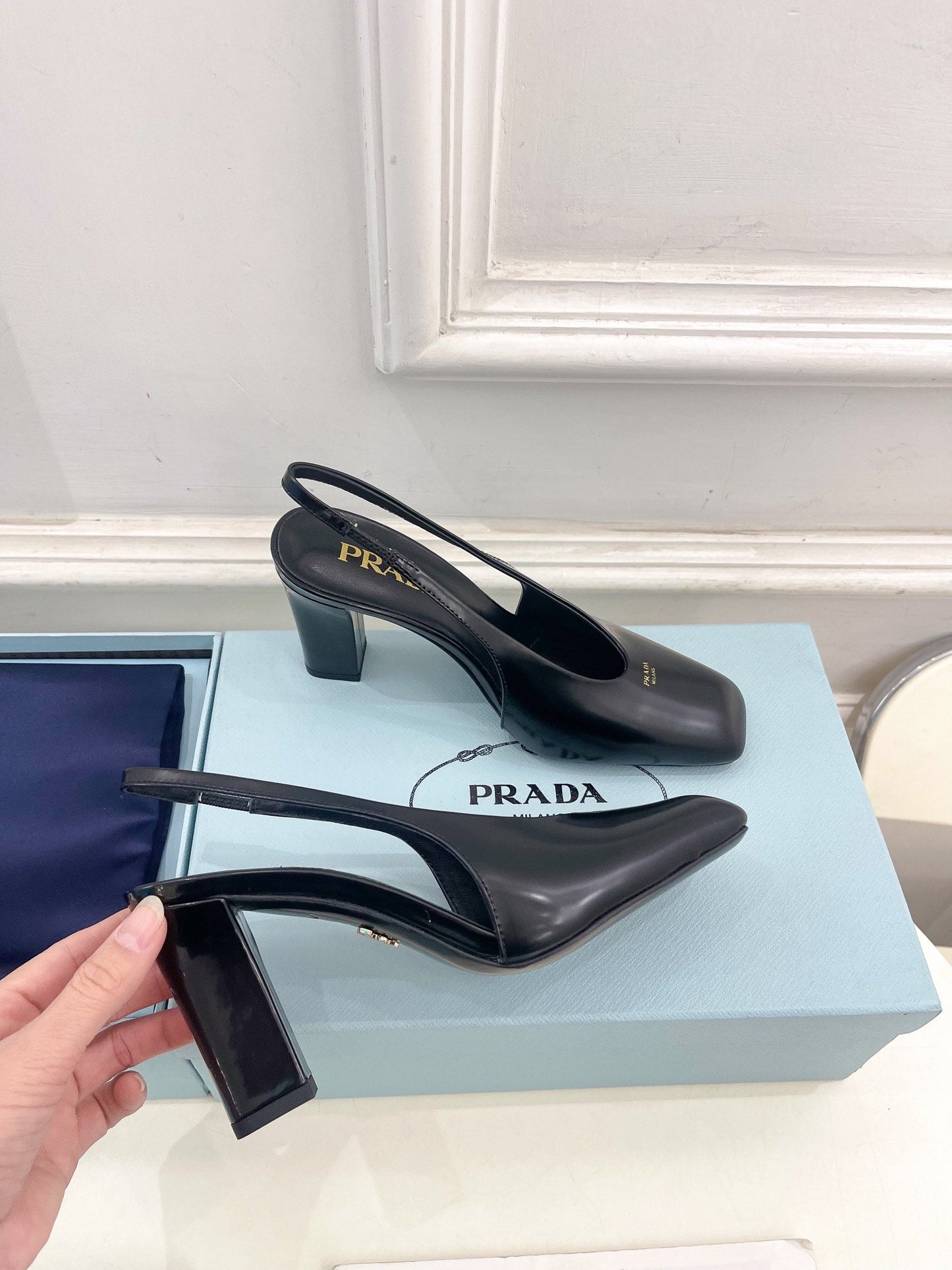 SQUARE TOE SLINGBACK PUMPS IN BLACK SMOOTH LAMBSKIN - 34
