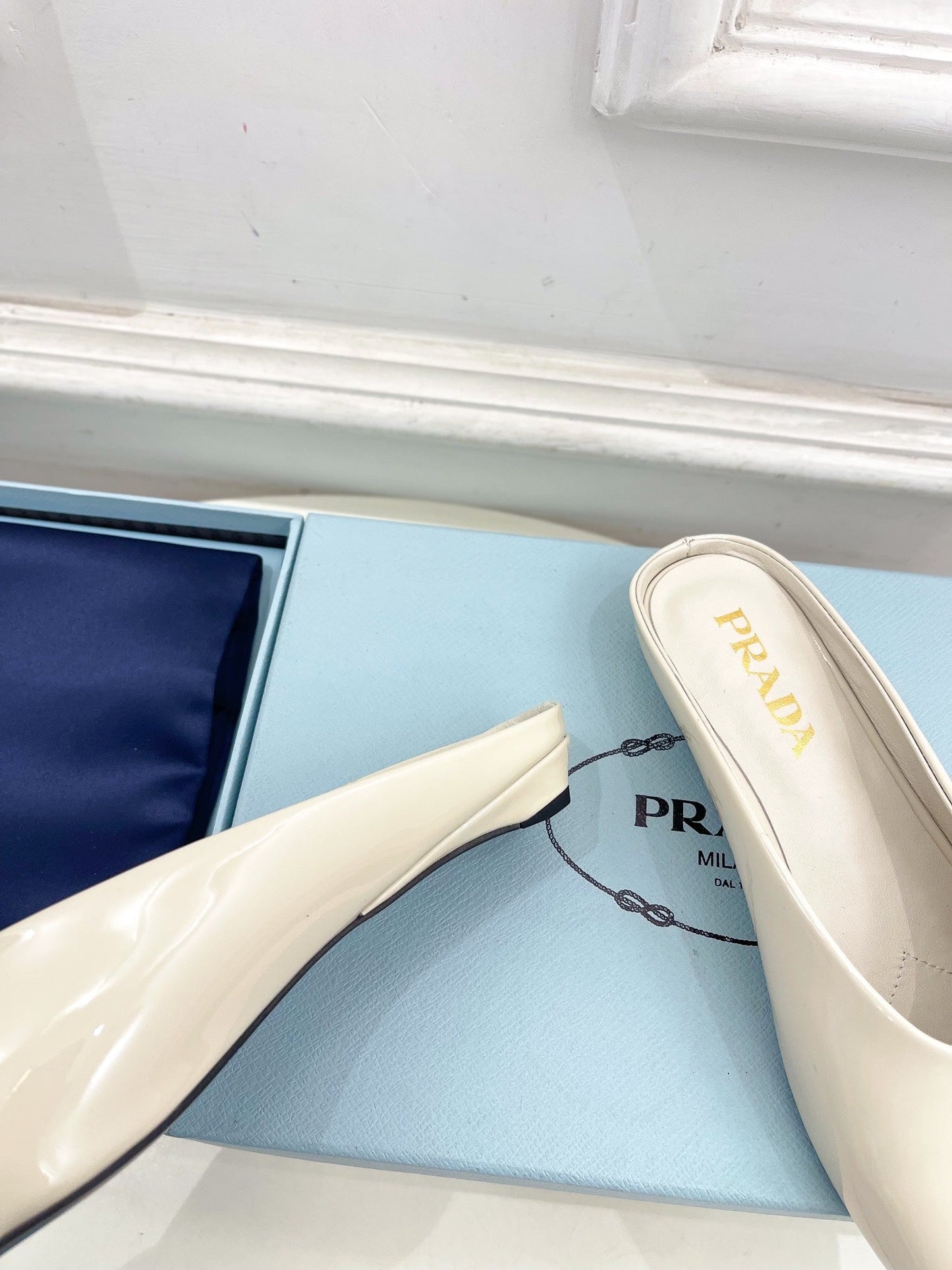 MULES SQUARE TOE IN WHITE SHINY CALFSKIN - 35