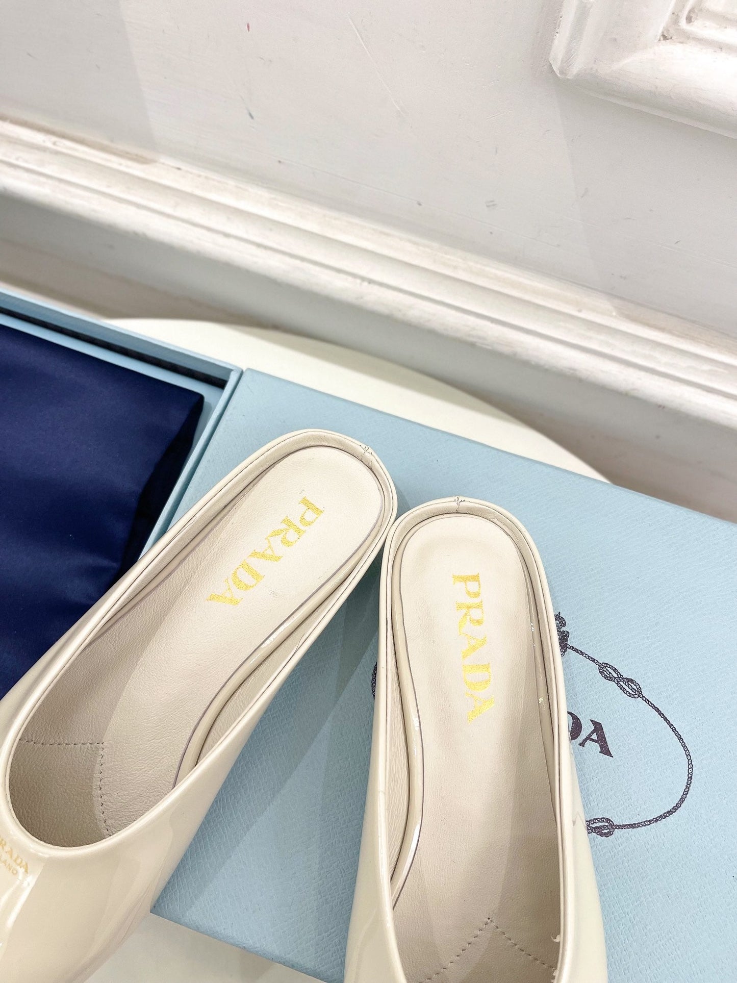 MULES SQUARE TOE IN WHITE SHINY CALFSKIN - 35