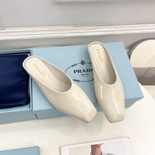 MULES SQUARE TOE IN WHITE SHINY CALFSKIN - 35