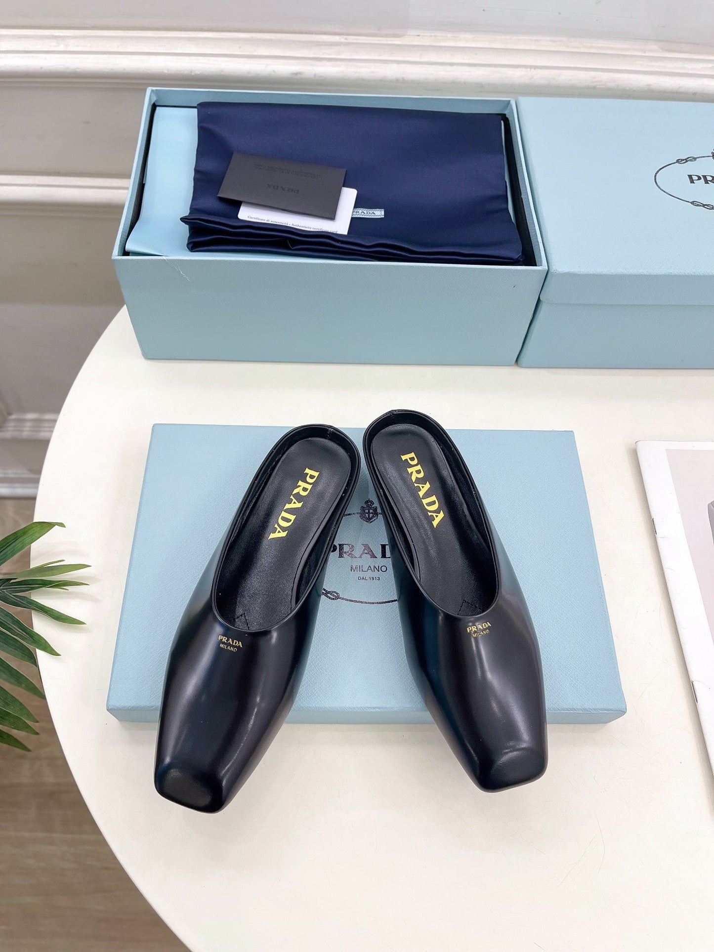 MULES SQUARE TOE IN BLACK SMOOTH LAMBSKIN - 35