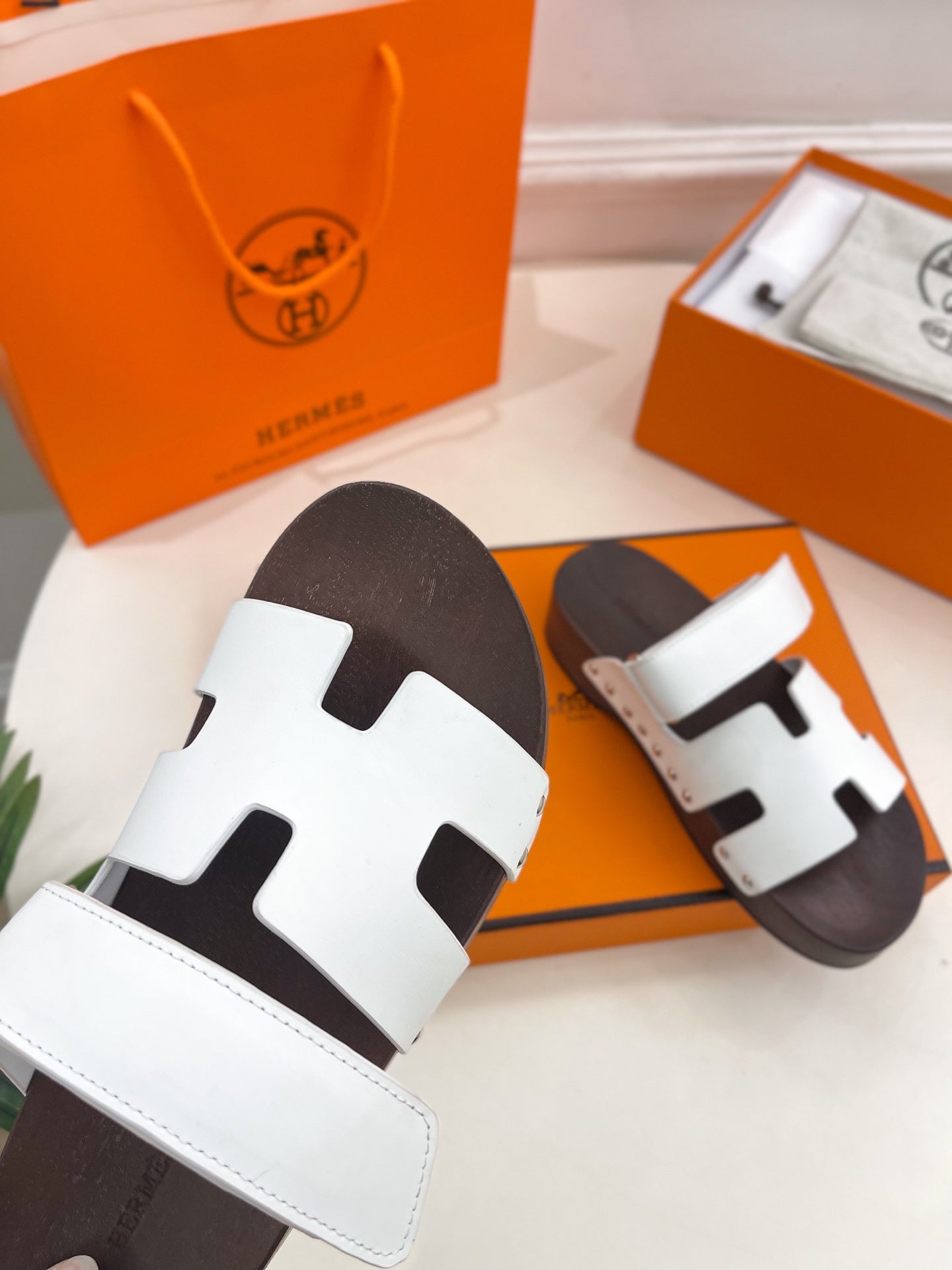 KOS CLOG IN WHITE CALFSKIN - 35