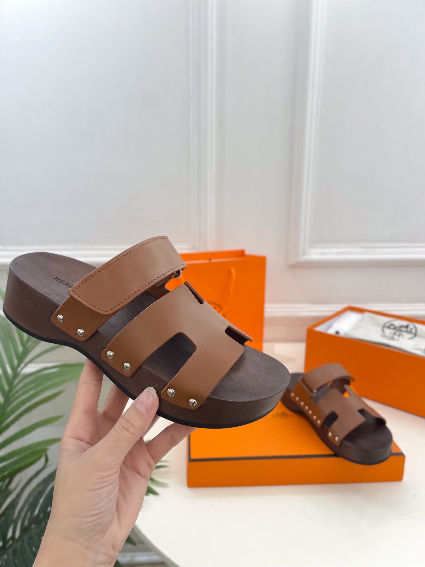 KOS CLOG IN BRONZE BROWN CALFSKIN - 35