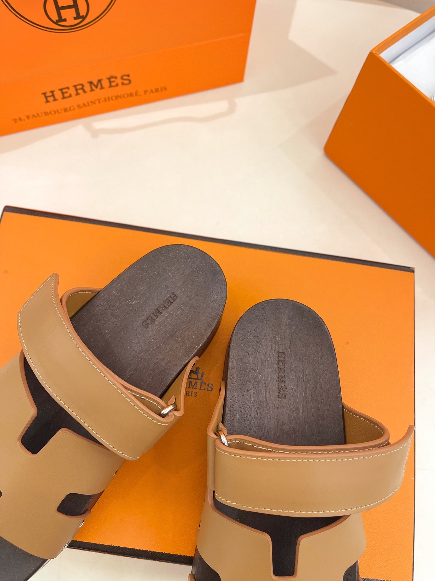 KOS CLOG IN PEANUT BROWN CALFSKIN - 35