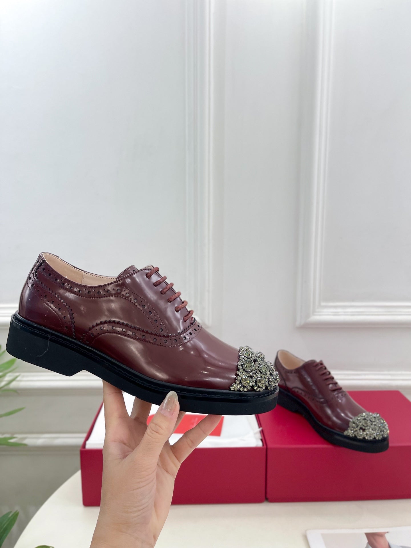VIV' RANGERS LACE-UPS IN BURGUNDY RED CALFSKIN - 35
