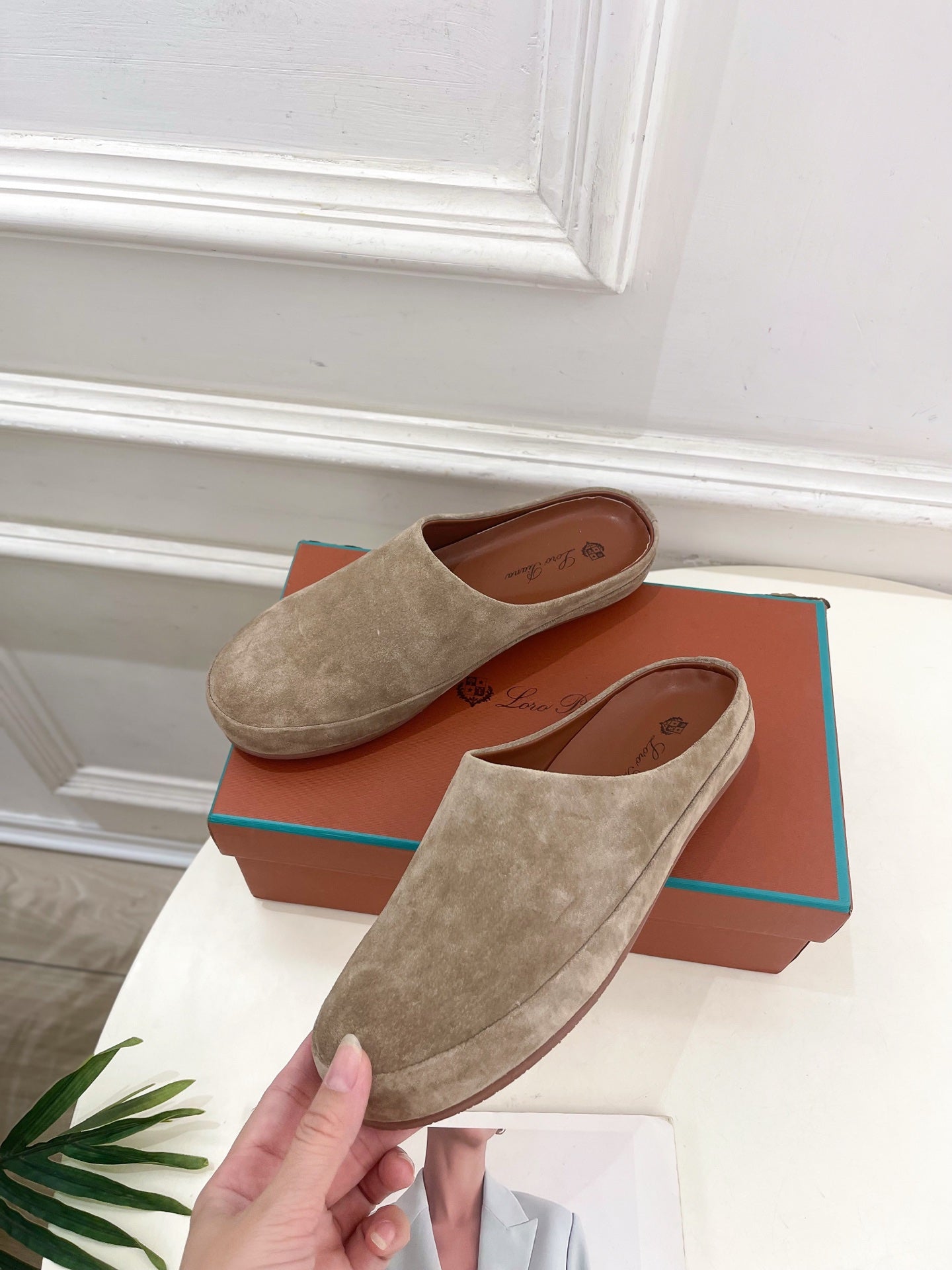 LP 25S MULES IN MOCHA BROWN SUEDE - 35