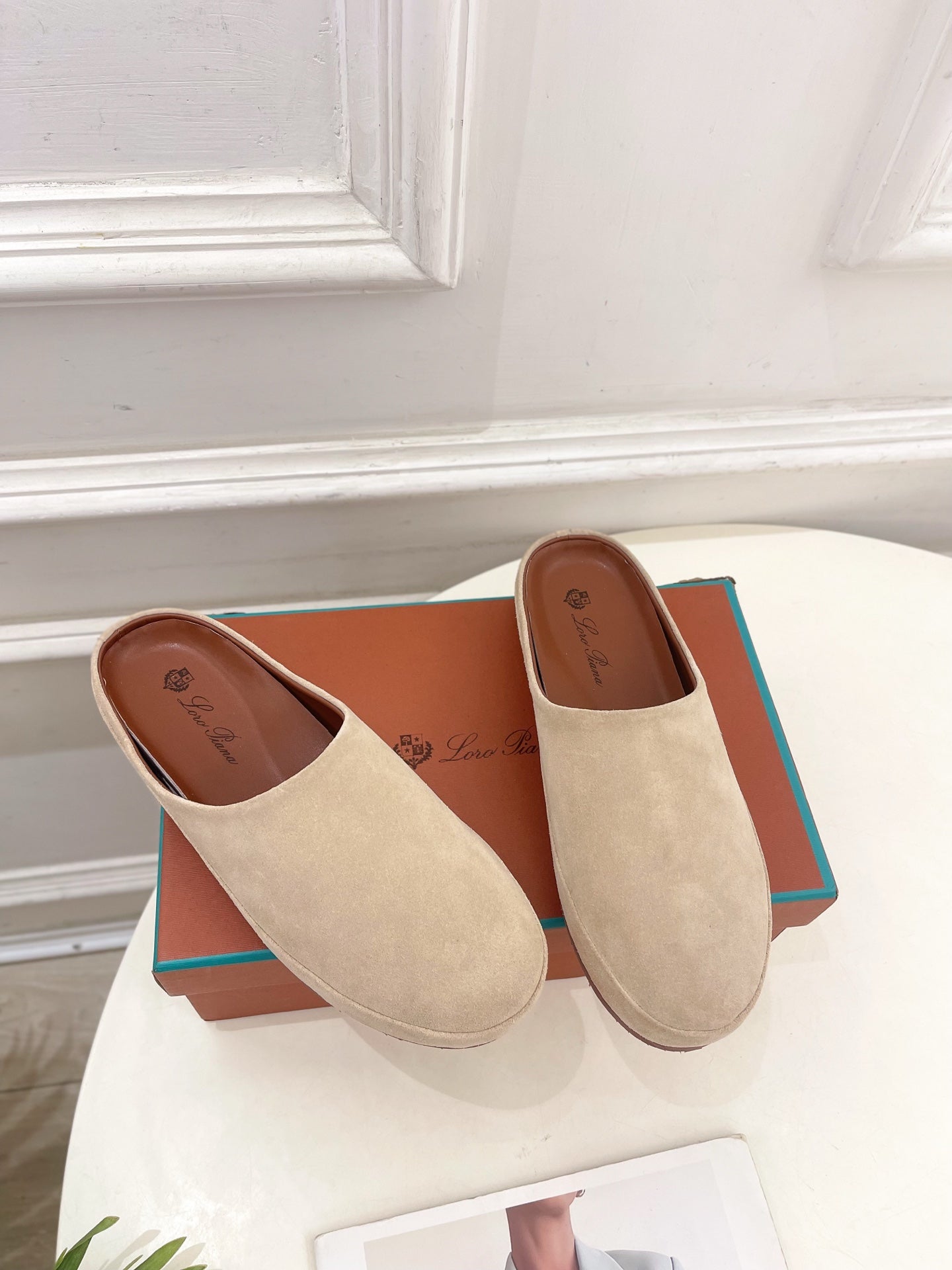 LP 25S MULES IN WARM BEIGE SUEDE - 35