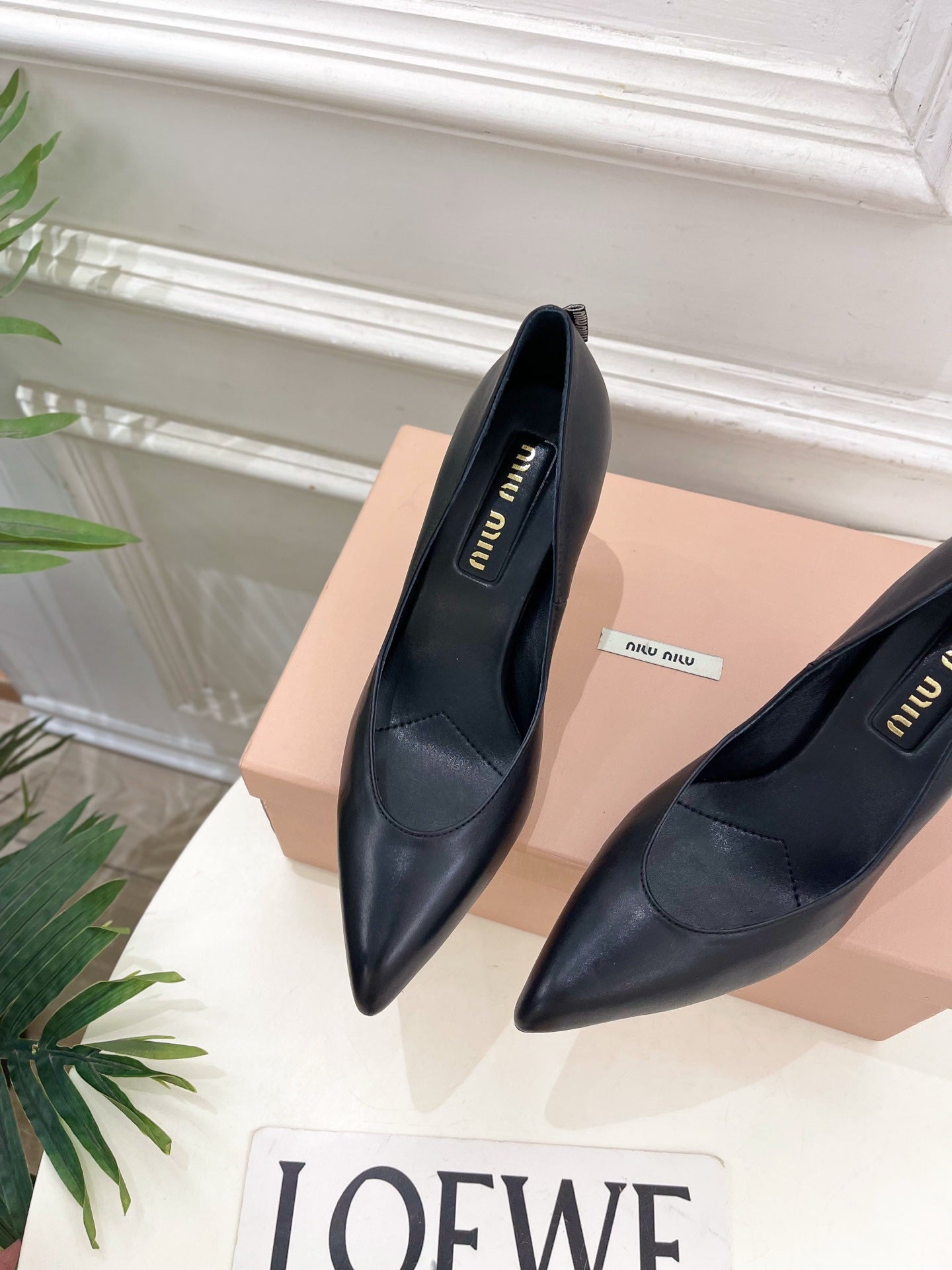ГОСТРОНОСІ ТУФЛІ MIUMIU 26S НА ВИСОКИХ ПІДБОРАХ (85 ММ) З ЧОРНОЇ ТЕЛЯЧОЇ ШКІРИ