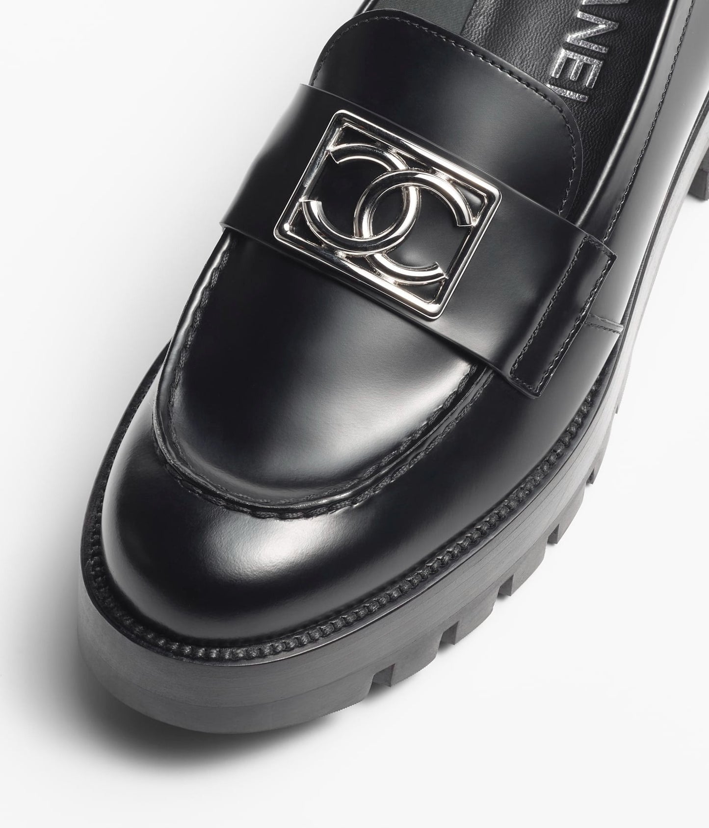 MOCCASINS BLACK CALFSKIN METAL - 35