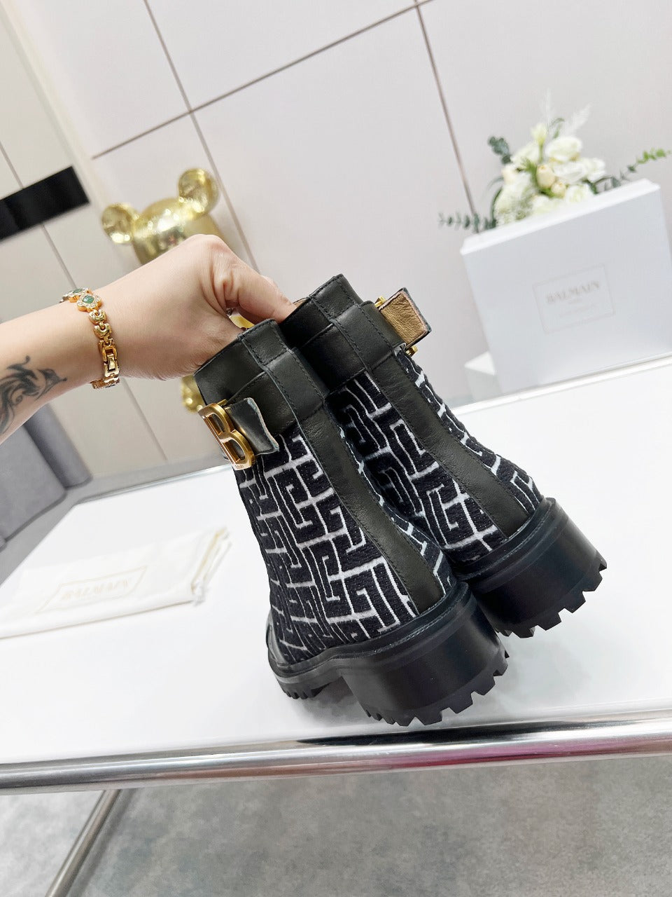 ЧЕРЕВИКИ BALMAIN 26S З ЧОРНОЇ ТЕЛЯЧОЇ ШКІРИ ТА ВОВНИ