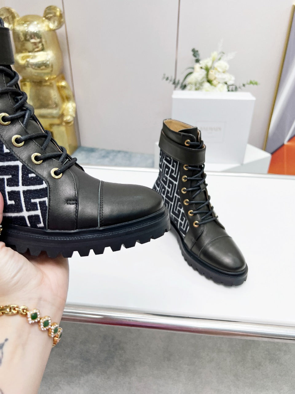ЧЕРЕВИКИ BALMAIN 26S З ЧОРНОЇ ТЕЛЯЧОЇ ШКІРИ ТА ВОВНИ