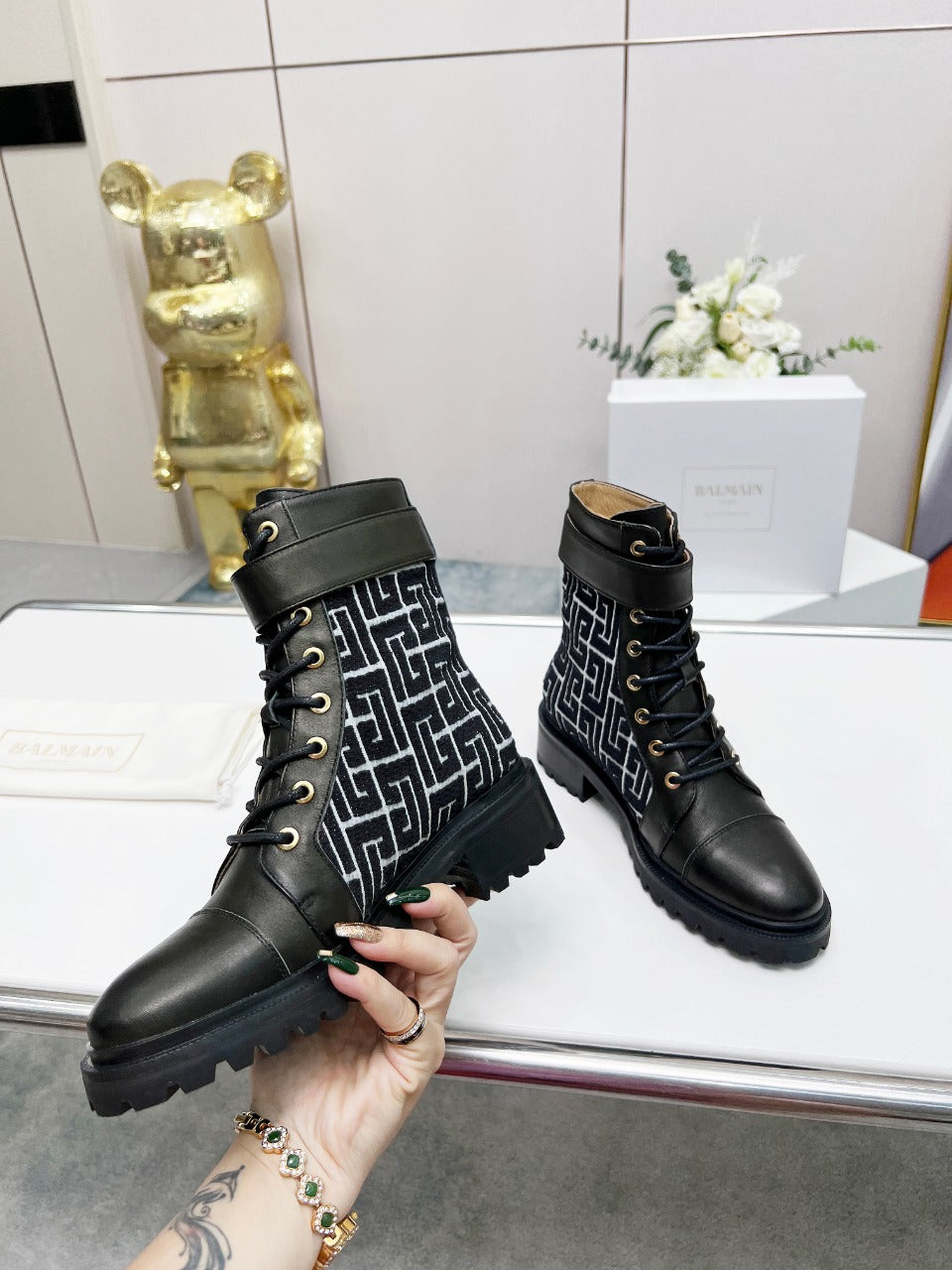 ЧЕРЕВИКИ BALMAIN 26S З ЧОРНОЇ ТЕЛЯЧОЇ ШКІРИ ТА ВОВНИ