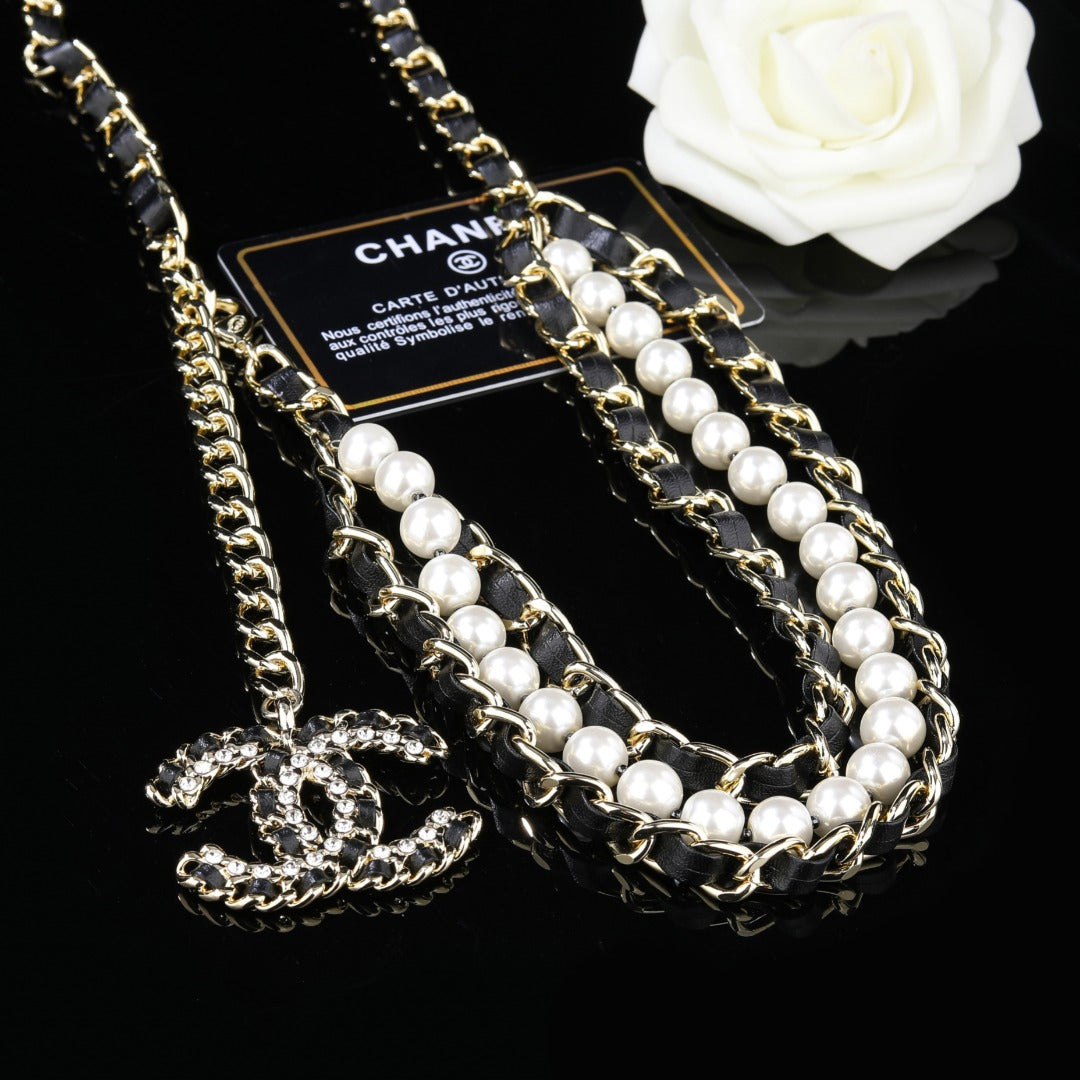 CHANEL 25S CHAIN BELT IN WHITE PEARL AND BLACK CALFSKIN 612711 - 30
