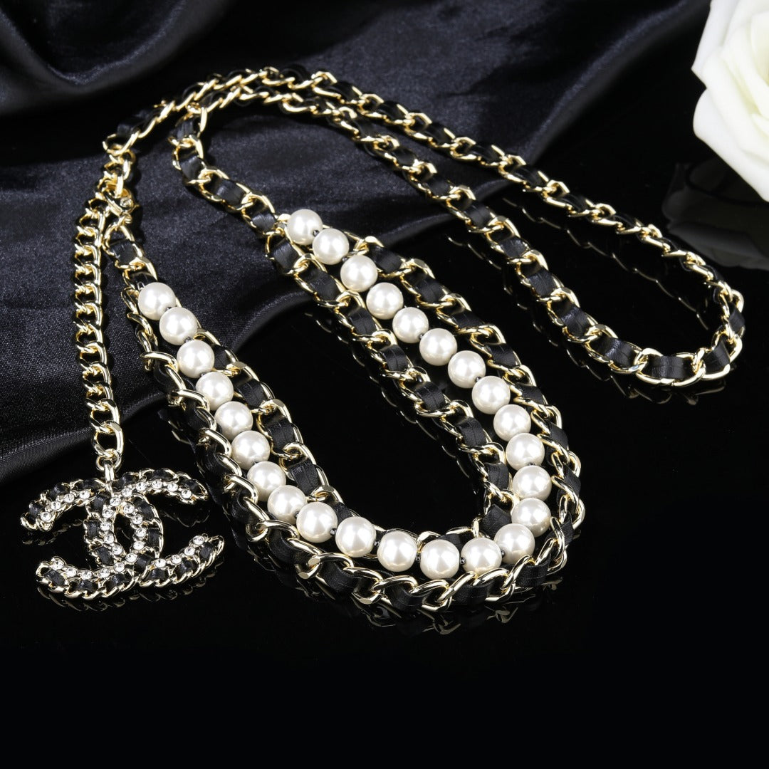 CHANEL 25S CHAIN BELT IN WHITE PEARL AND BLACK CALFSKIN 612711 - 30