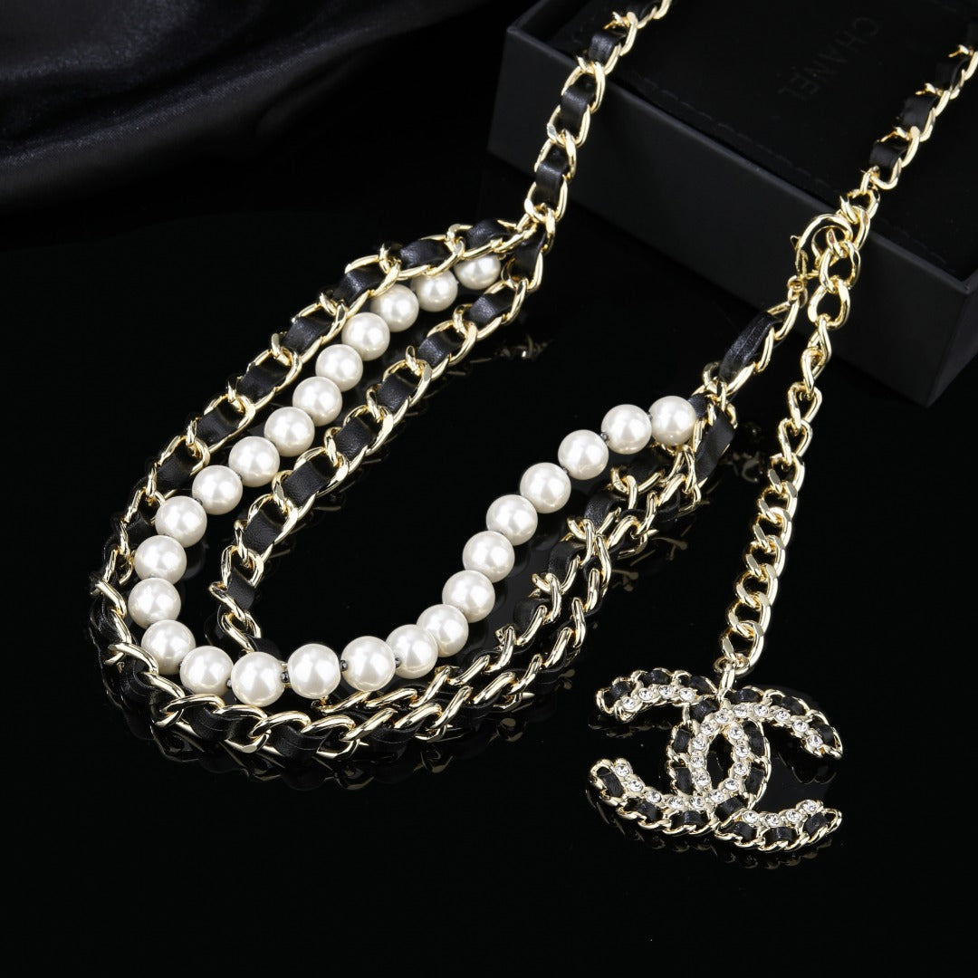 CHANEL 25S CHAIN BELT IN WHITE PEARL AND BLACK CALFSKIN 612711 - 30