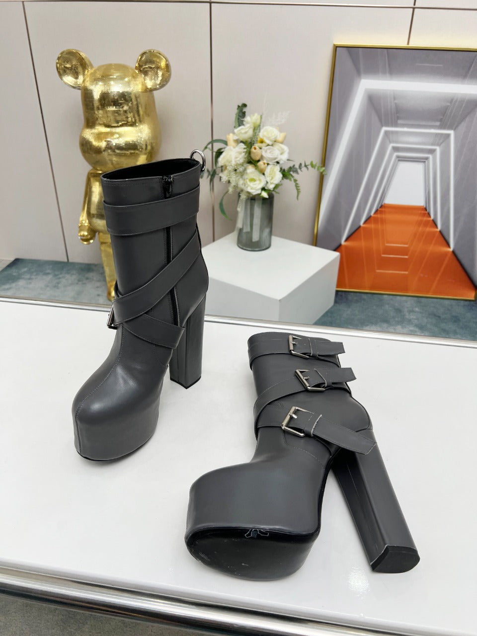 SL ANKLE BUCKLE BOOT PLATFORM BLACK CALFSKIN - 35