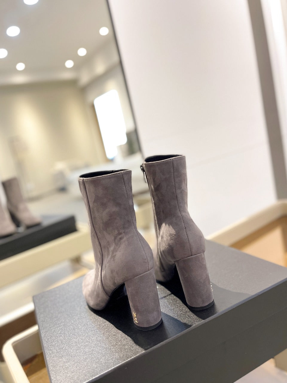 SL HONORÉ BOOTIES GRAY SUEDE - 34