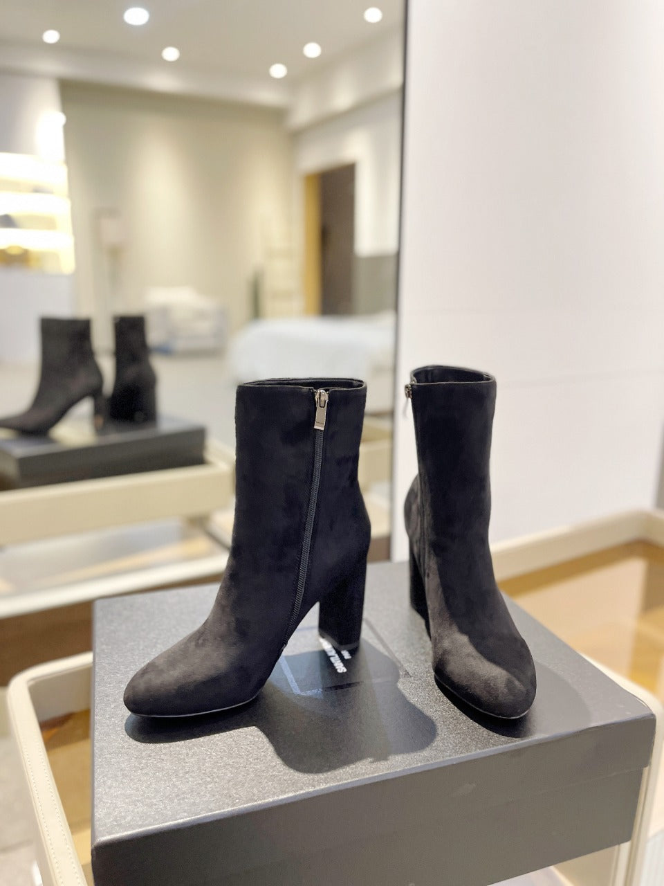 SL HONORÉ BOOTIES BLACK SUEDE - 34