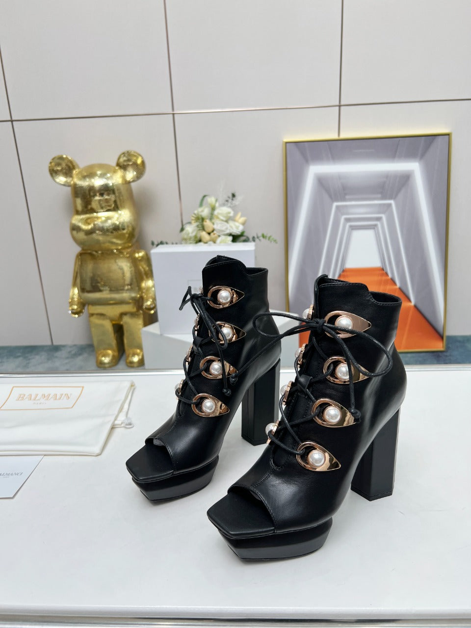 BALMAIN 26S ВІДКРИТІ ЧЕРЕВИКИ 115 ММ З ЧОРНОЇ ТЕЛЯЧОЇ ШКІРИ, ПРИКРАШЕНІ ПЕРЛАМИ