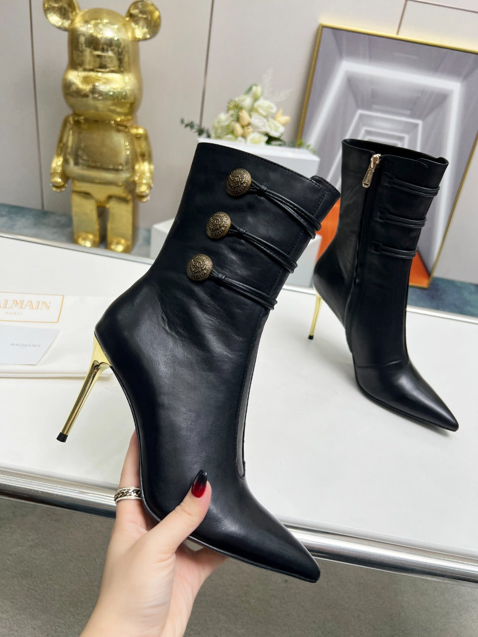 ЧОБОТИ BALMAIN 26S НА ВИСОКИХ ПІДБОРАХ 95 ММ З ЧОРНОЇ ОВЕЧОЇ ШКІРИ