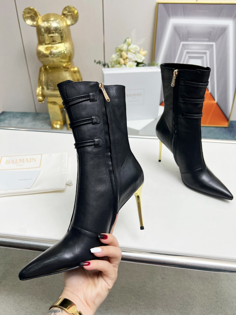 ЧОБОТИ BALMAIN 26S НА ВИСОКИХ ПІДБОРАХ 95 ММ З ЧОРНОЇ ОВЕЧОЇ ШКІРИ
