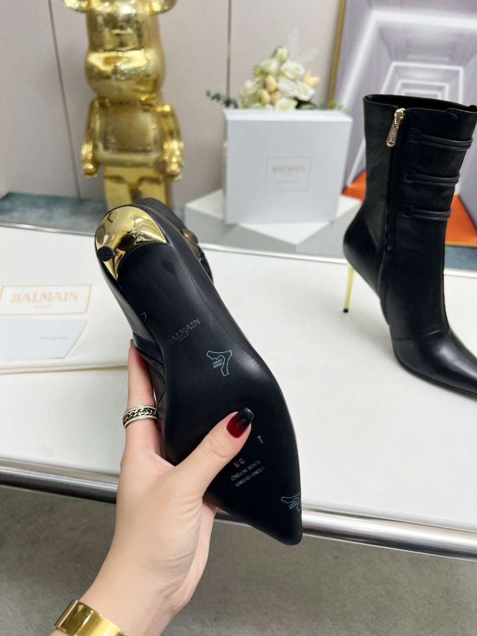 ЧОБОТИ BALMAIN 26S НА ВИСОКИХ ПІДБОРАХ 95 ММ З ЧОРНОЇ ОВЕЧОЇ ШКІРИ