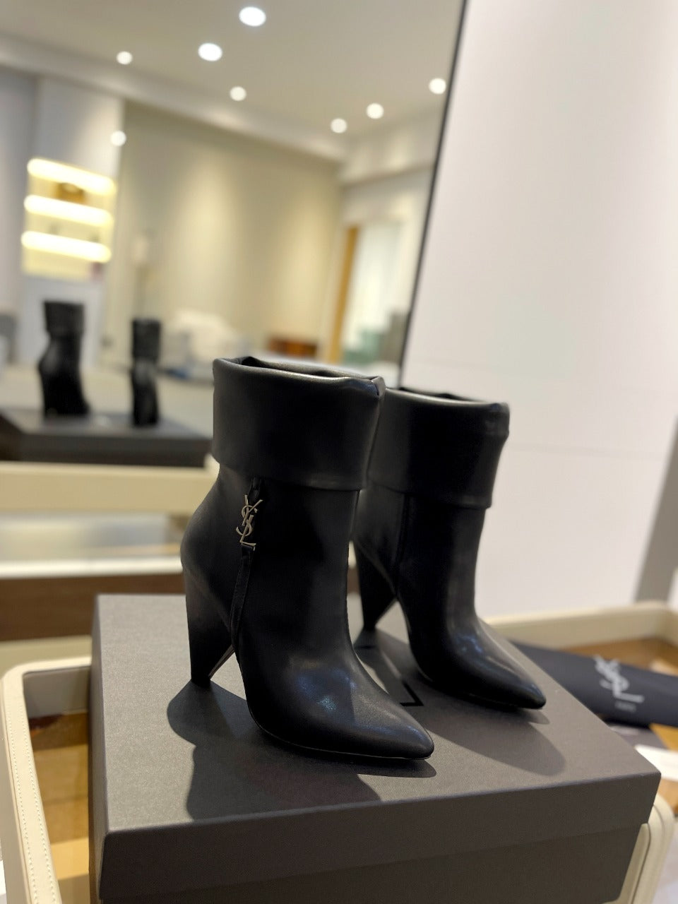 SL NIKI BOOTIES BLACK CALFSKIN - 34