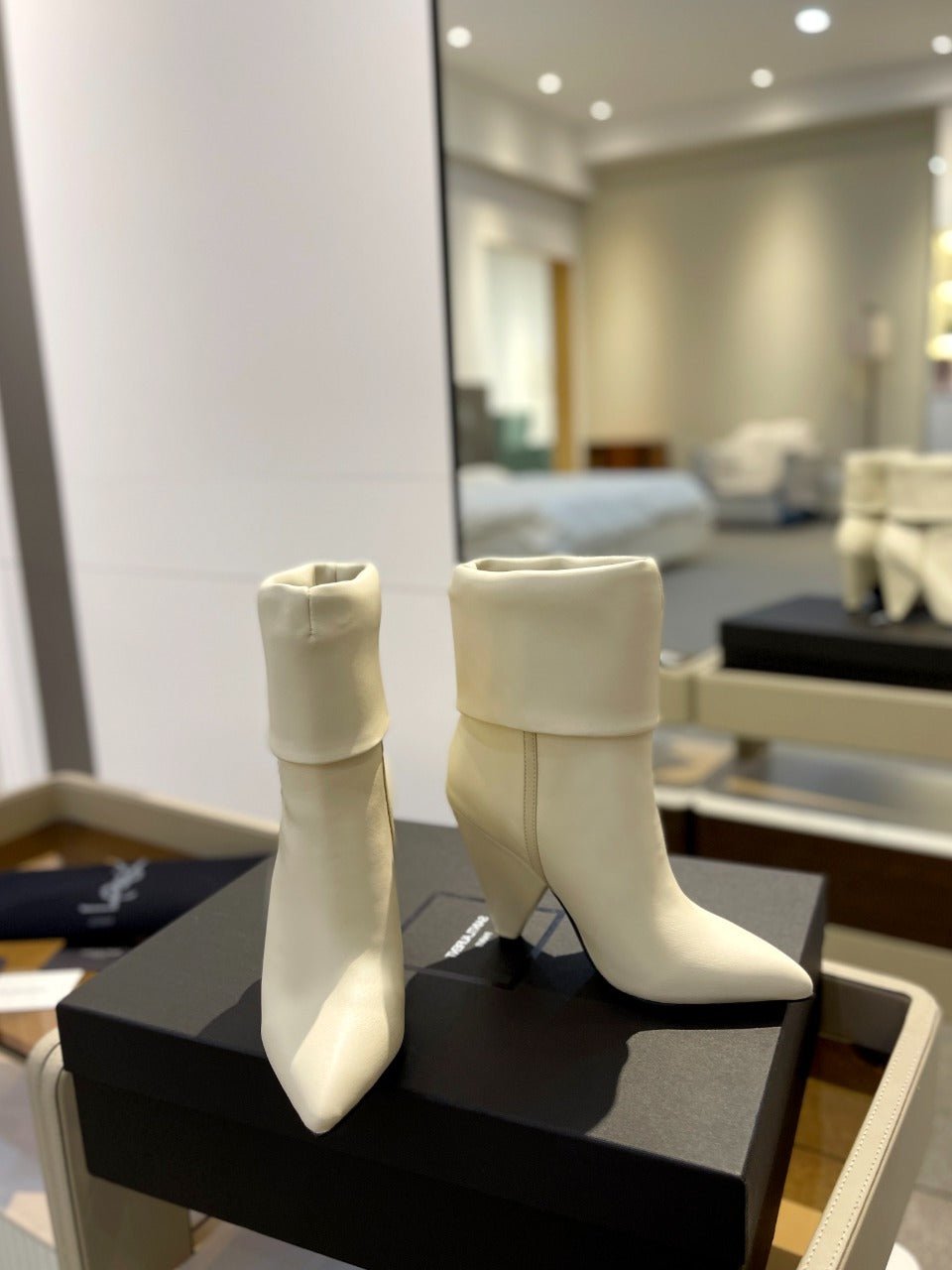 SL NIKI BOOTIES WHITE CALFSKIN - 34