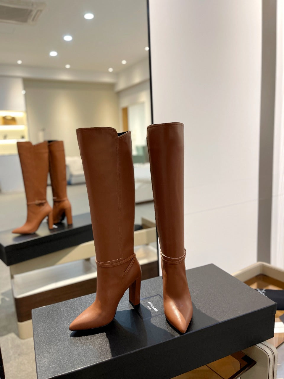 YSL 25S HIGH-HEEL KNEE-HIGH BOOTS 95 MM IN RUST BROWN LAMBSKIN - 35