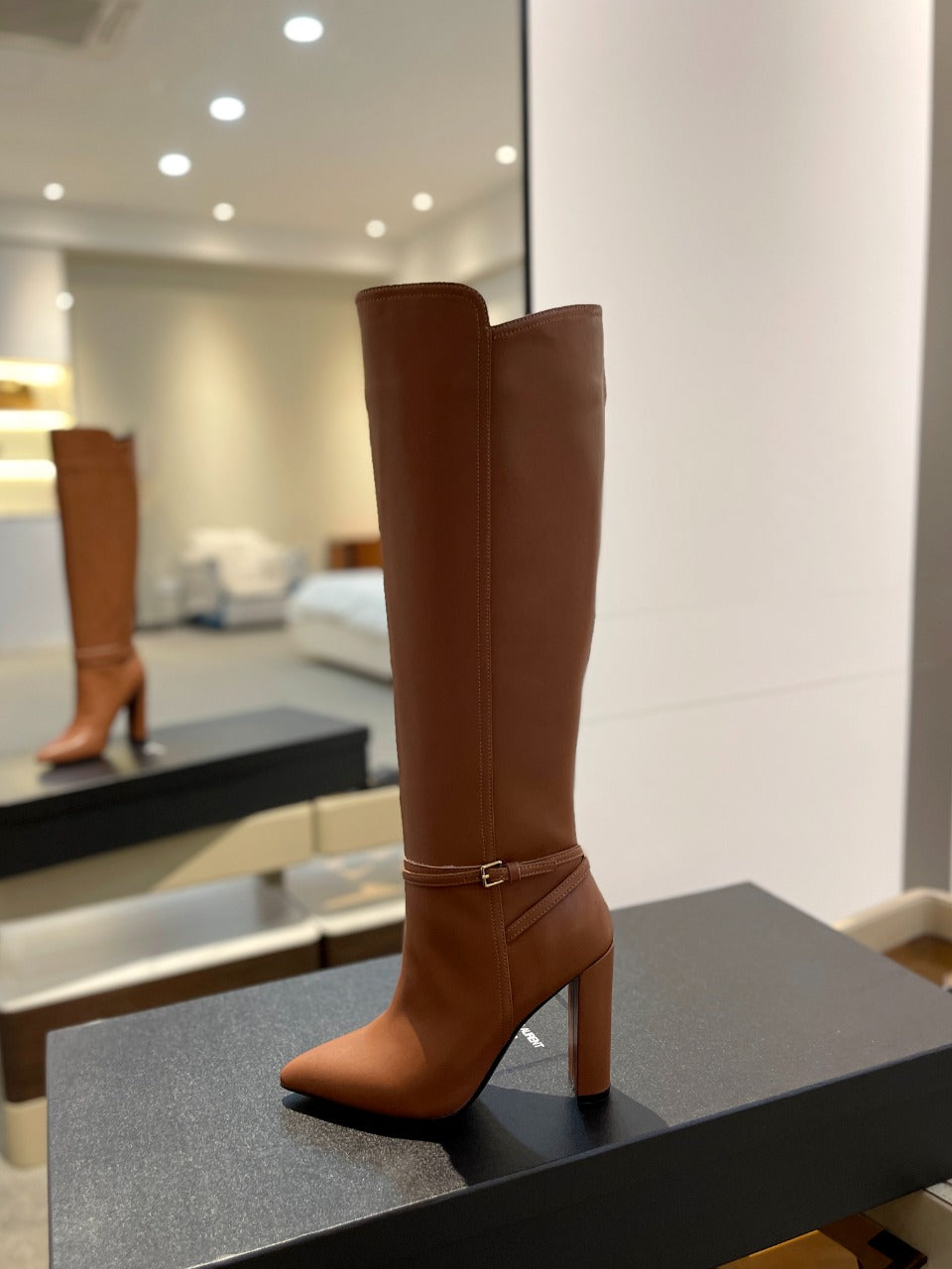 YSL 25S HIGH-HEEL KNEE-HIGH BOOTS 95 MM IN RUST BROWN LAMBSKIN - 35